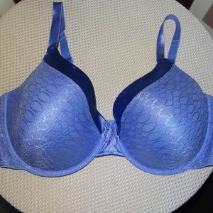 EUC LOT OF 2 DELTA BURKE BEIGE & SWEET NOTHINGS